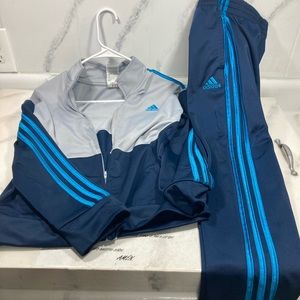 Adidas youth medium 10/12
